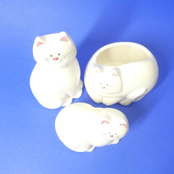 3 White Cat Figurines Bank Vase Takahashi Japan Ceramic Vintage 1980s - Picture 5 of 12